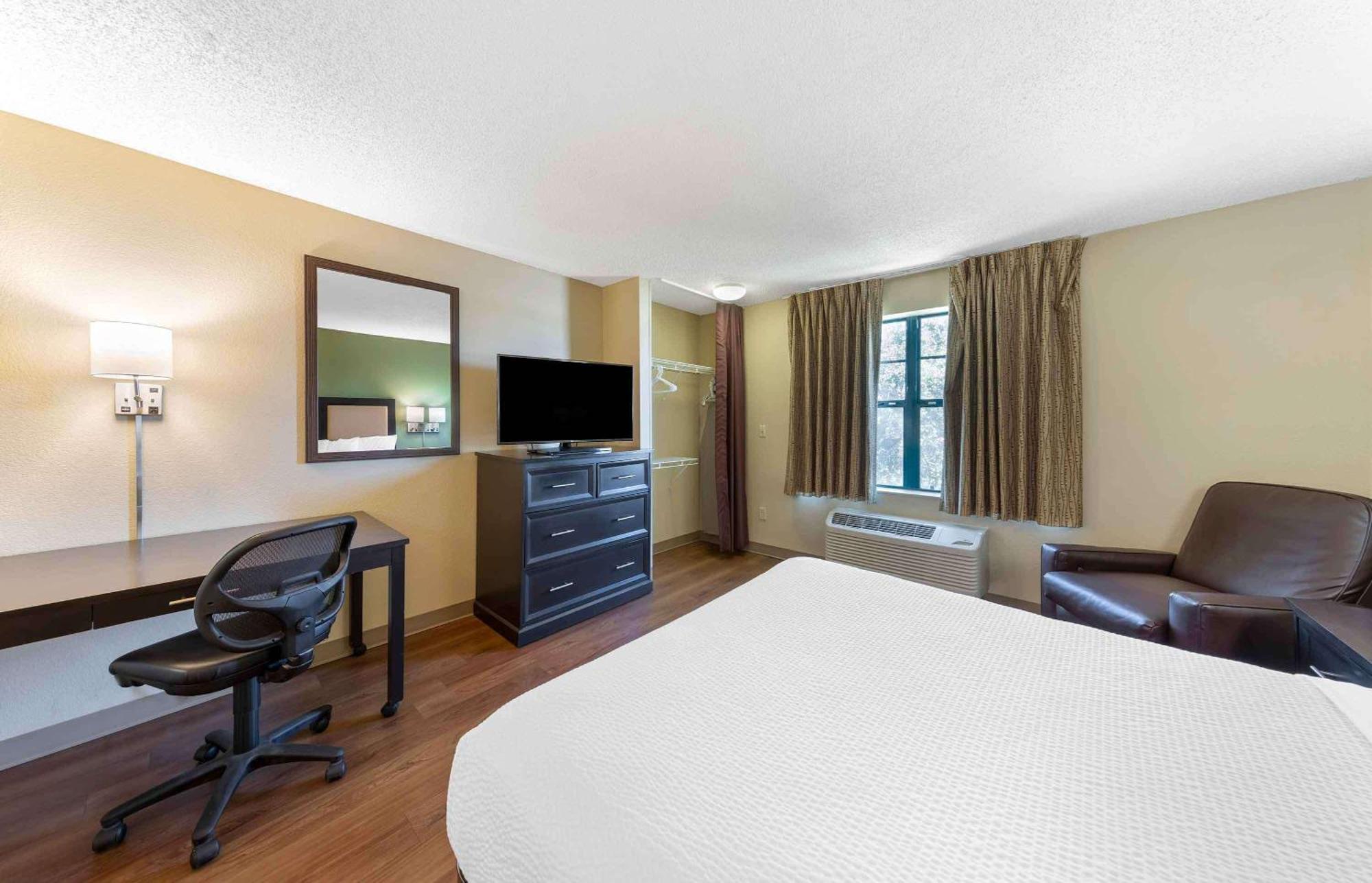 Extended Stay America Suites - Houston - Kingwood Exterior photo